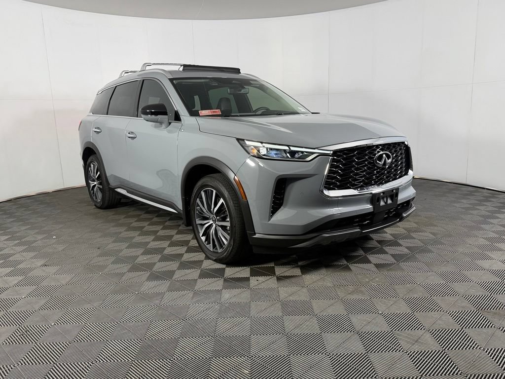 Used 2025 INFINITI QX60 Sensory w/ Vision Package AWD/4WD image 5