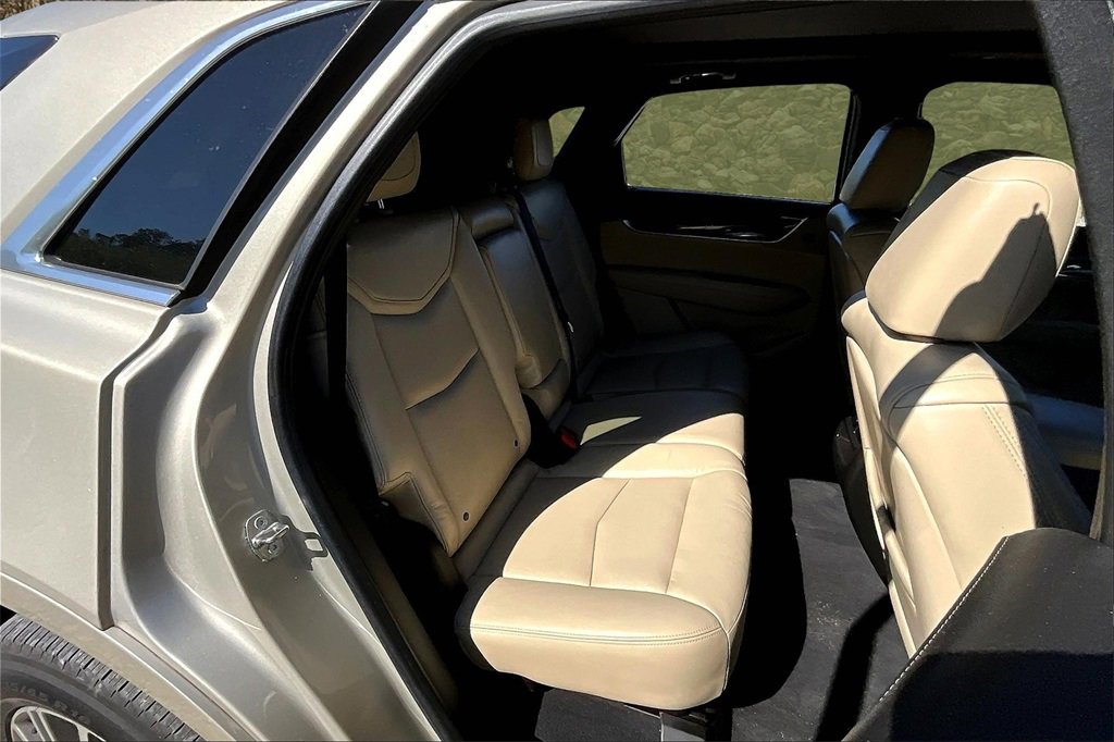 Used 2017 Cadillac XT5 Luxury w/ Driver Awareness Package image 25