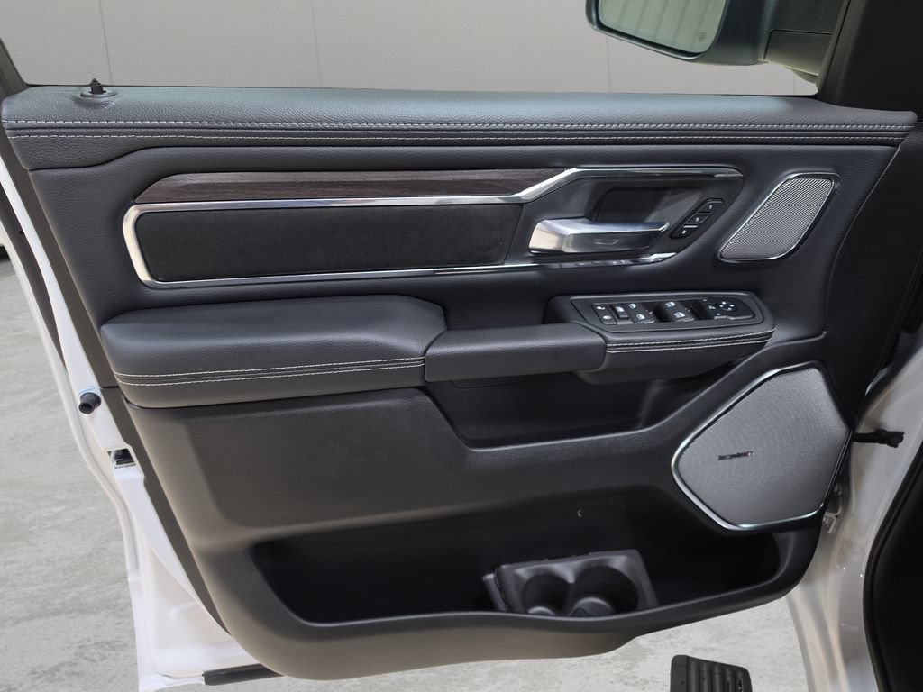 New 2027 RAM 1500 Laramie w/ Night Edition AWD/4WD image 13