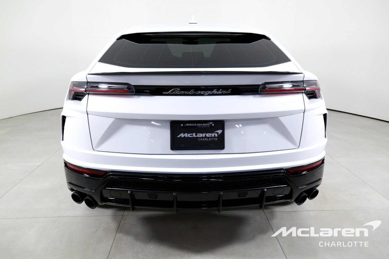 Used 2022 Lamborghini Urus AWD/4WD image 7