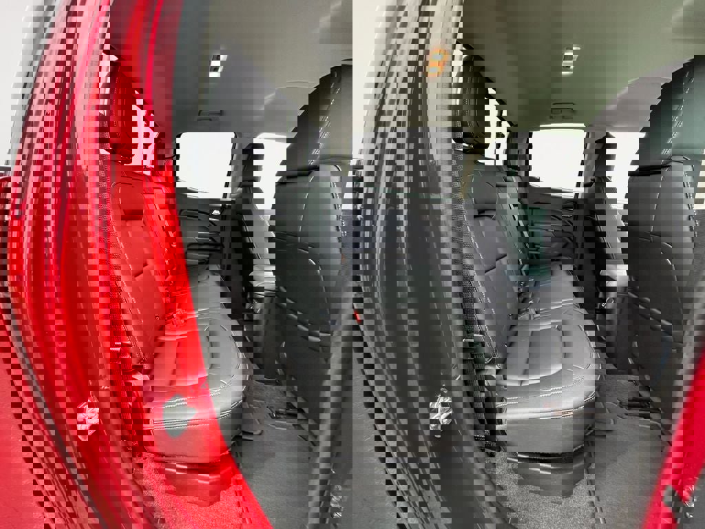 Used 2021 Chevrolet Colorado Z71 w/ Safety Package image 11