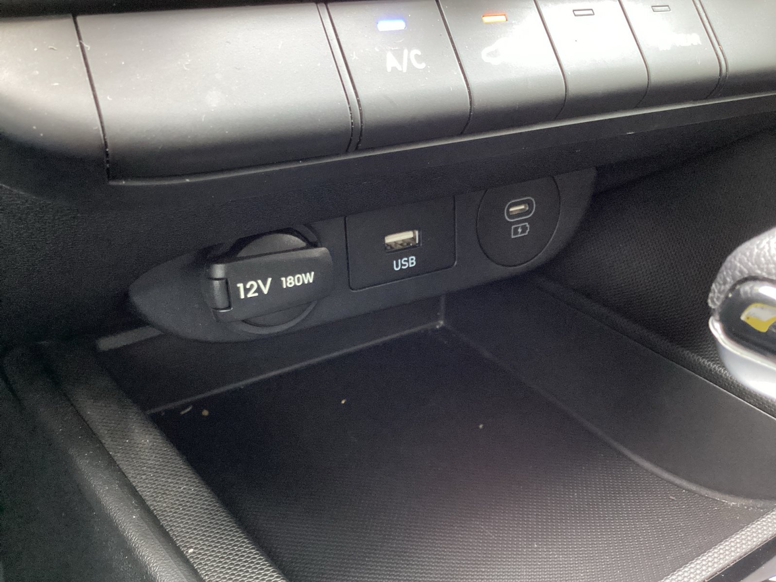 Used 2025 Hyundai Elantra SE w/ Cargo Package FWD image 21
