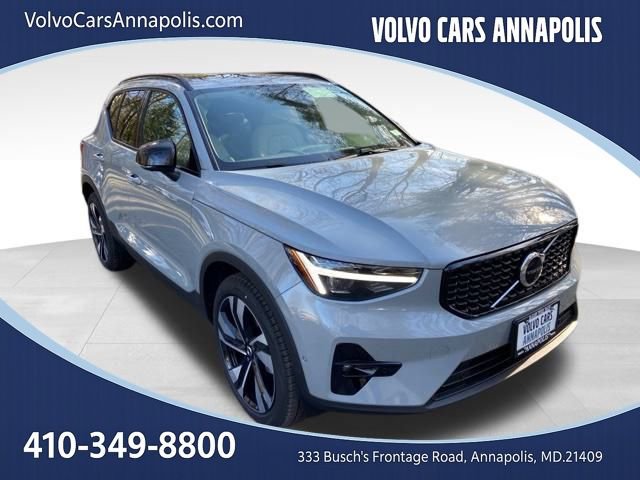 New 2026 Volvo XC40 B5 Ultra w/ Climate Package