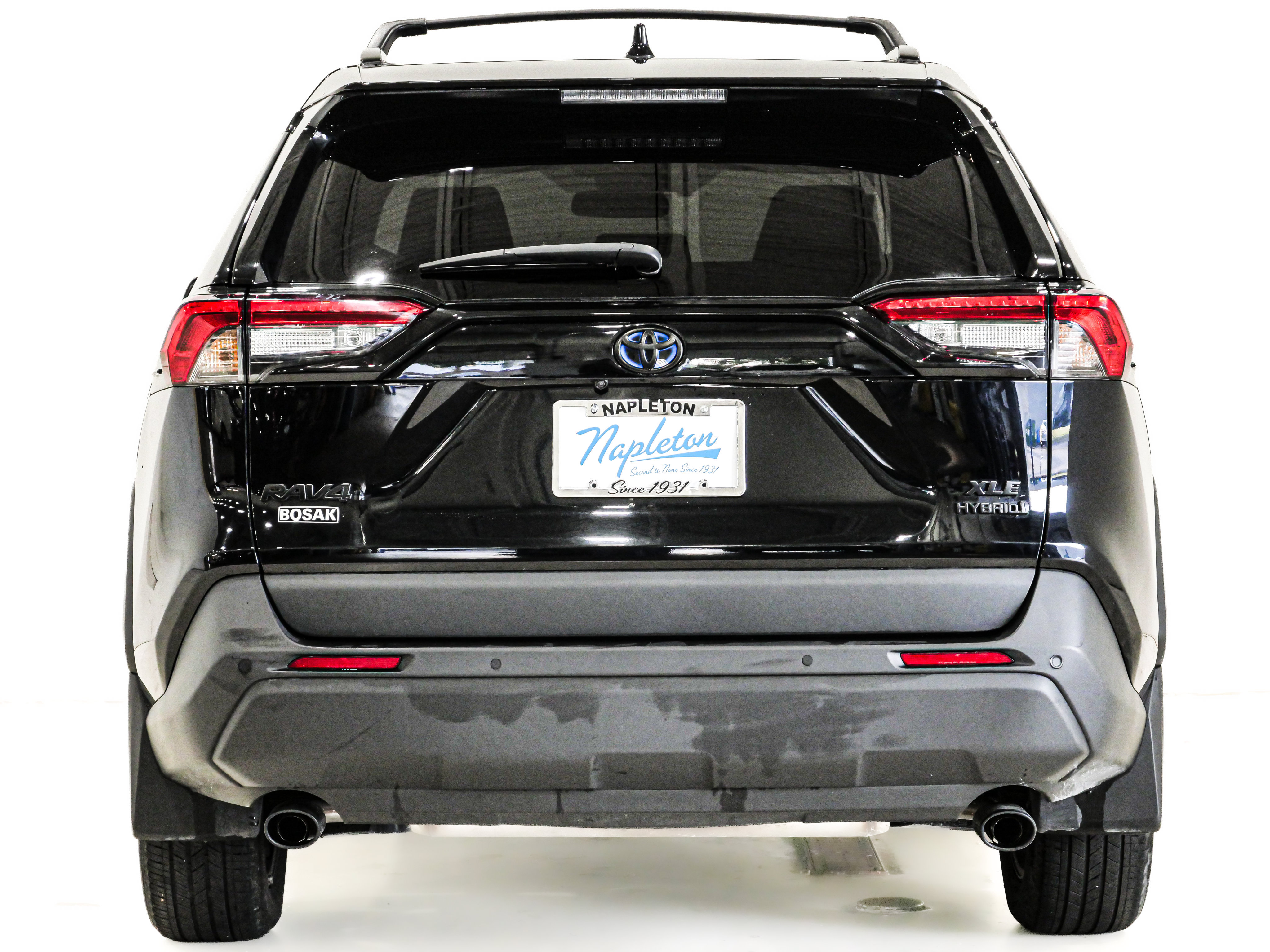 Used 2023 Toyota RAV4 XLE Premium AWD/4WD image 8
