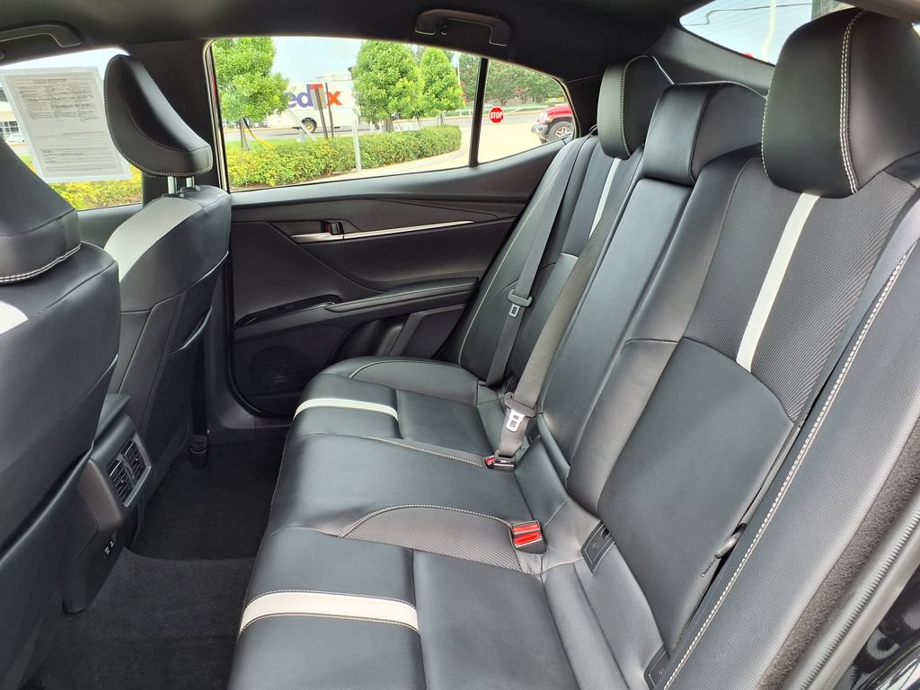 Used 2025 Toyota Camry SE FWD image 18