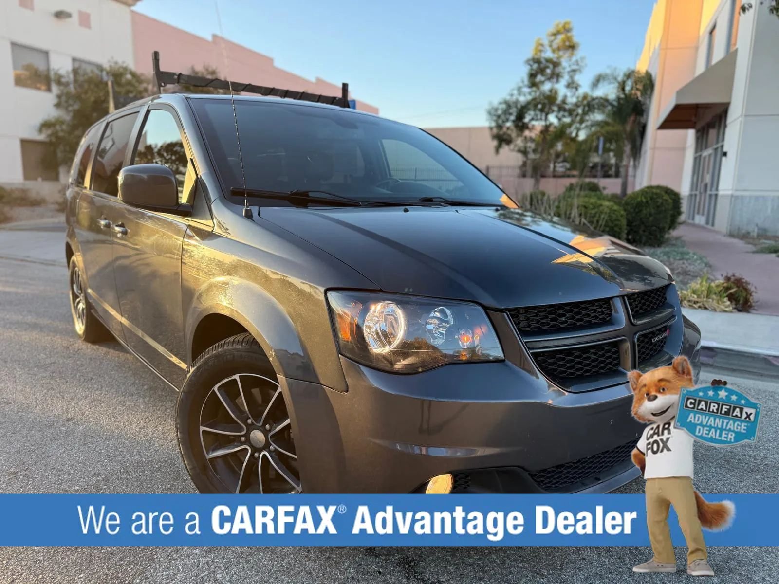 Used 2018 Dodge Grand Caravan GT FWD image 2