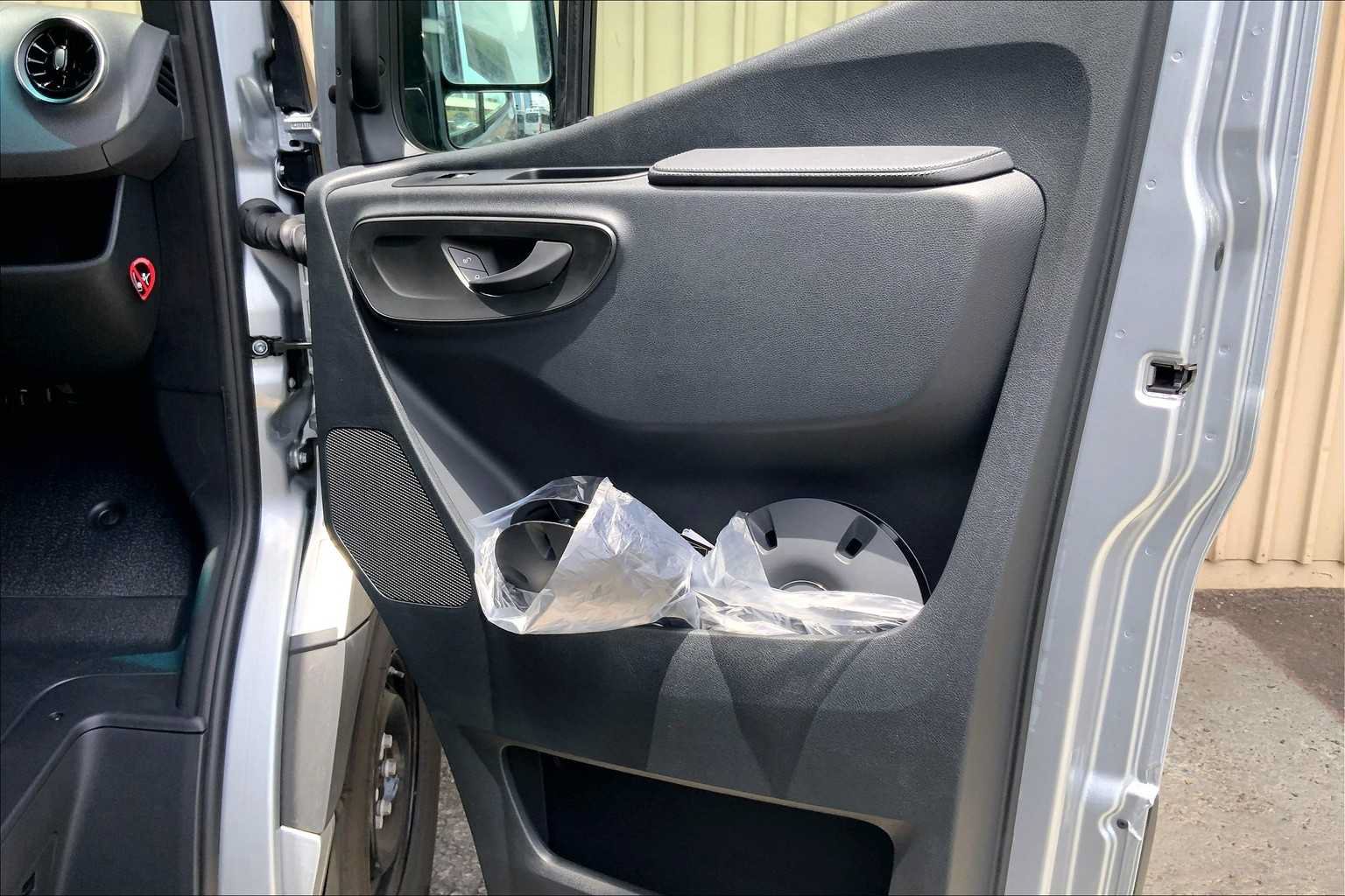 Used 2025 Mercedes-Benz Sprinter 2500 image 9