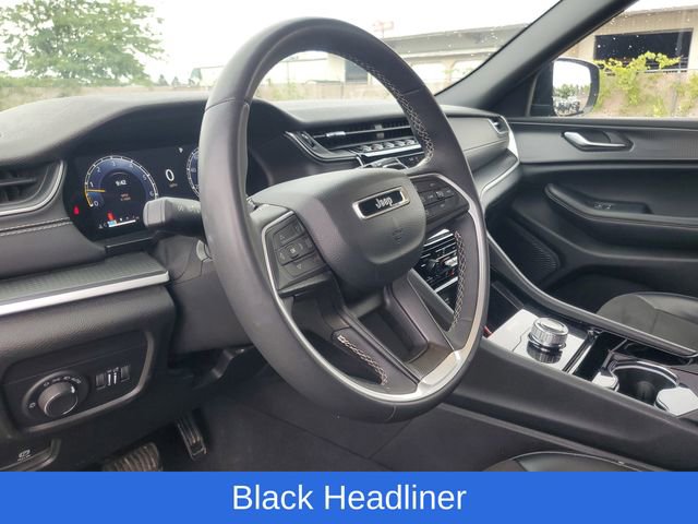 Used 2023 Jeep Grand Cherokee L Laredo image 16