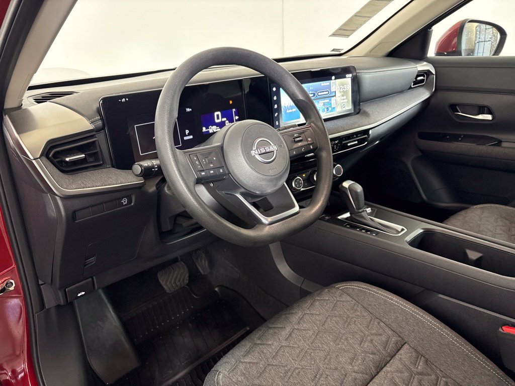 Used 2025 Nissan Kicks SV w/ Illumination Package FWD image 21