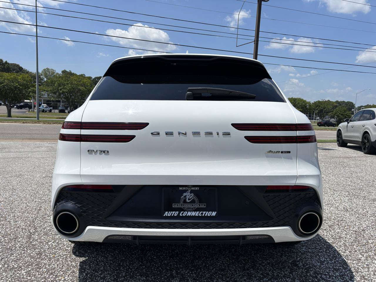 Used 2022 Genesis GV70 3.5T Sport w/ Sport Prestige Package AWD/4WD image 4