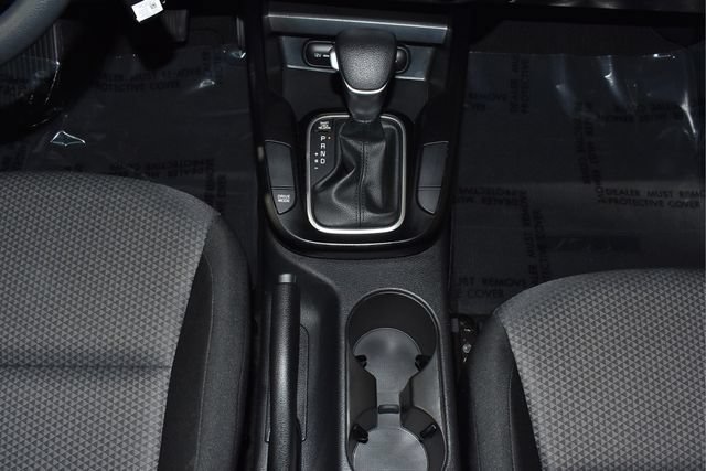 Used 2025 Kia Soul LX w/ LX Technology Package FWD image 31
