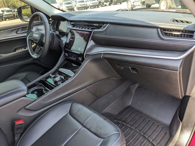 Used 2023 Jeep Grand Cherokee Limited w/ Luxury Tech Group II image 14