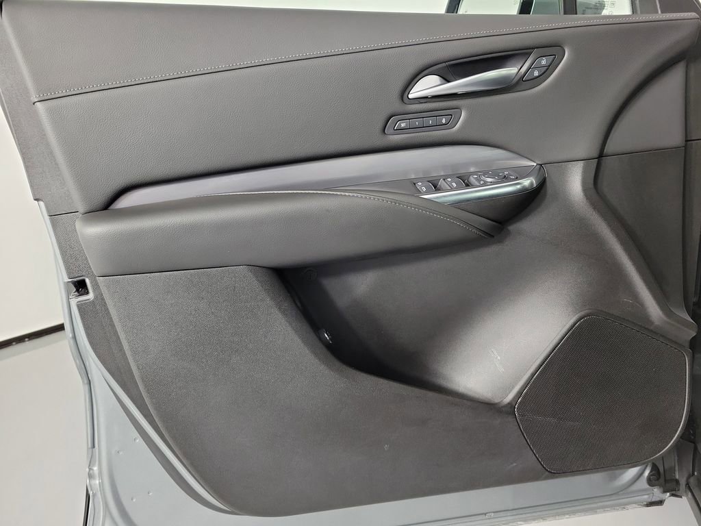 Certified 2025 Cadillac XT4 Premium Luxury image 18