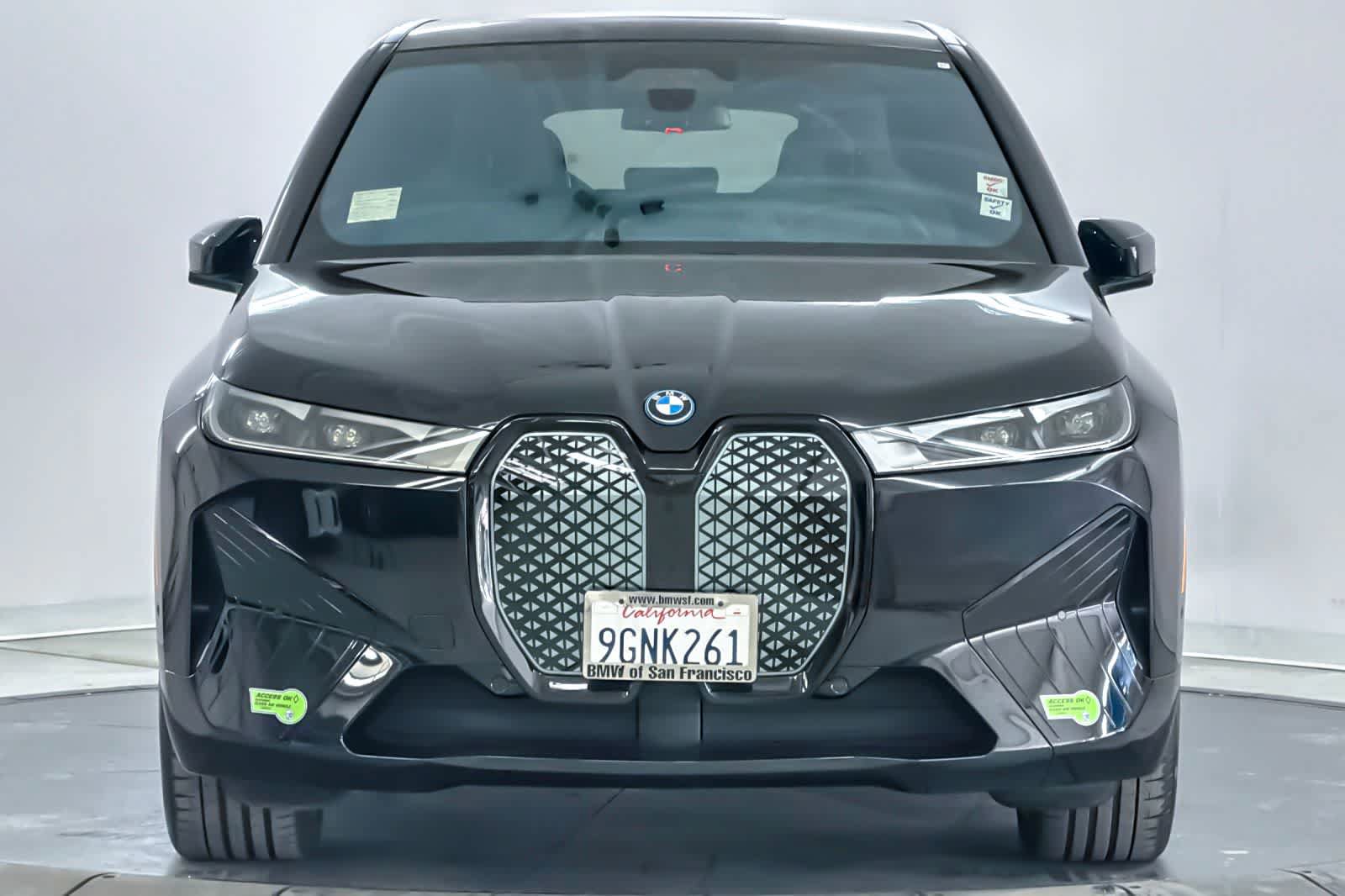 Used 2024 BMW iX xDrive50 w/ Sport Package AWD/4WD image 10