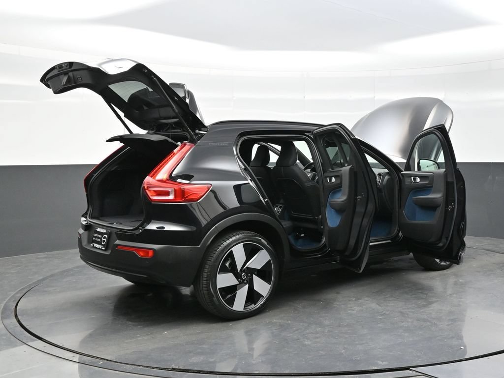 Used 2023 Volvo XC40 Recharge Ultimate w/ Protection Package Premier AWD/4WD image 45