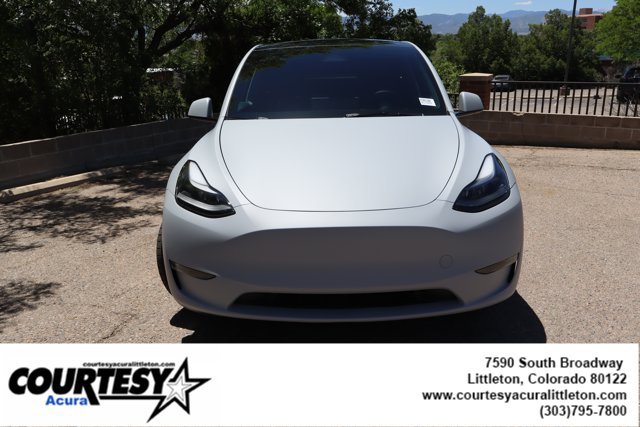Used 2024 Tesla Model Y Long Range AWD/4WD image 2
