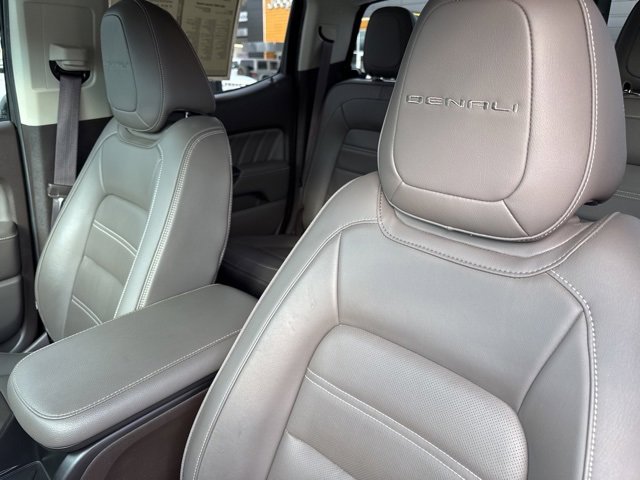 Used 2022 GMC Canyon Denali image 15