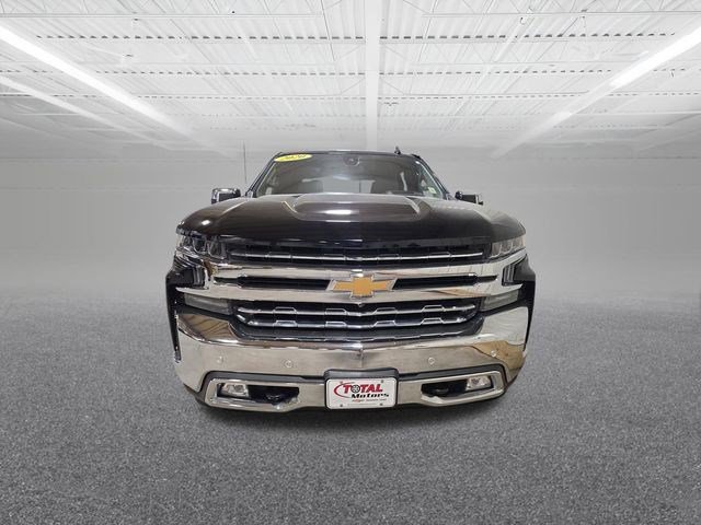 Used 2020 Chevrolet Silverado 1500 LTZ w/ LTZ Premium Package image 3