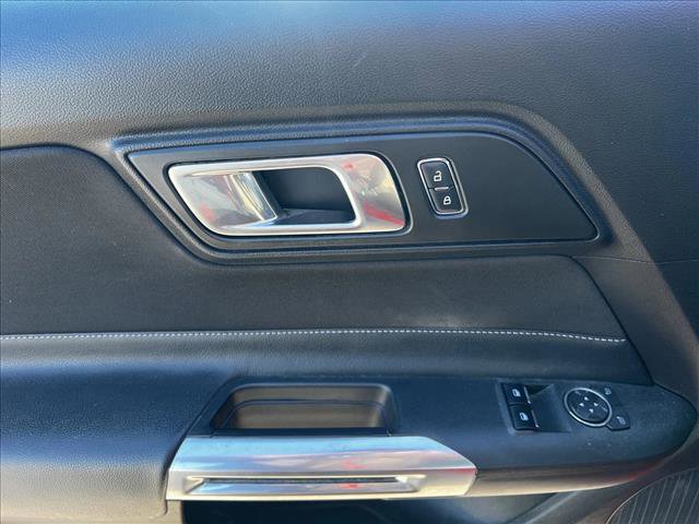 Used 2018 Ford Mustang GT w/ Black Accent Pkg image 11