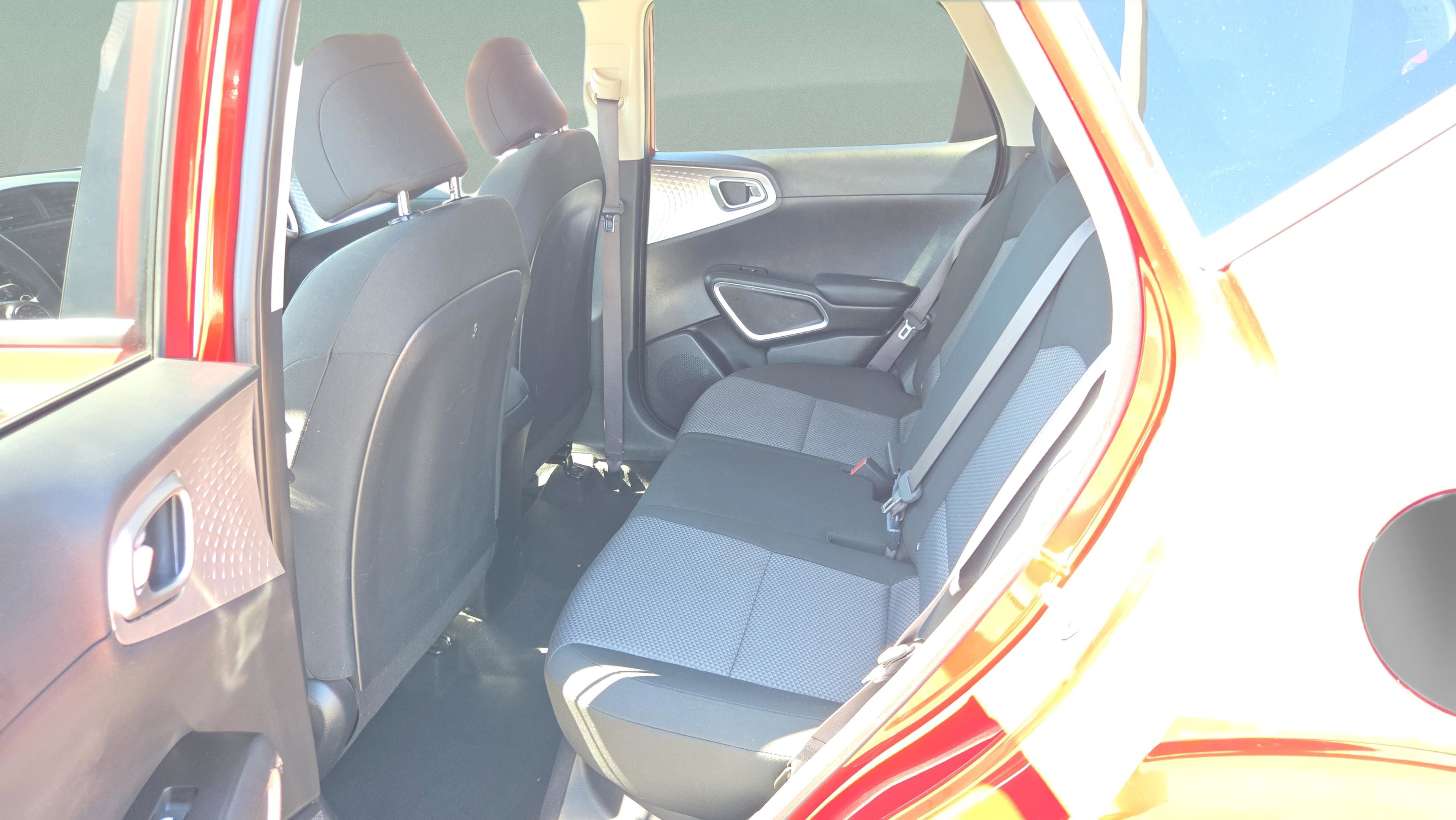Used 2022 Kia Soul LX w/ Technology Package FWD image 11