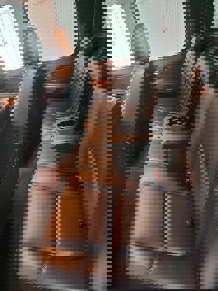 Used 2013 Chevrolet Avalanche LTZ image 36