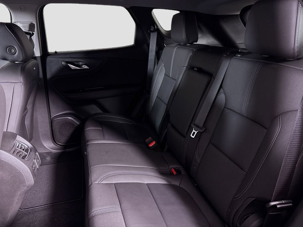 New 2025 Chevrolet Blazer LT w/ Sound & Technology Package image 25