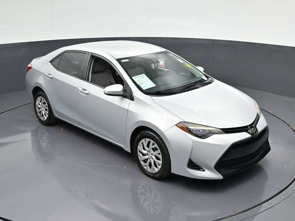 Used 2018 Toyota Corolla LE FWD image 23