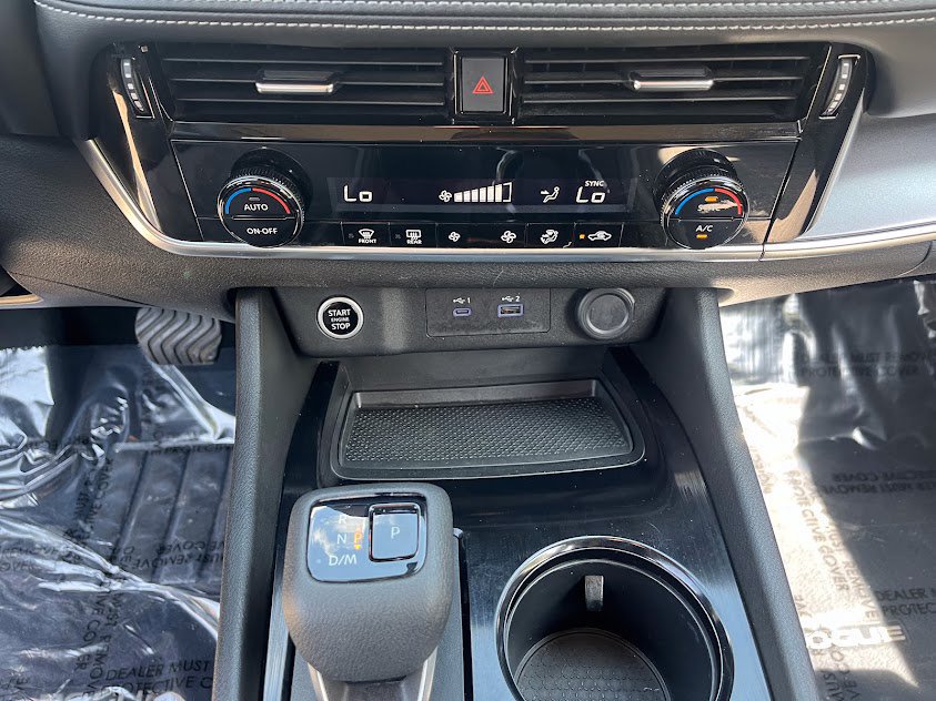 Used 2021 Nissan Rogue SV AWD/4WD image 18