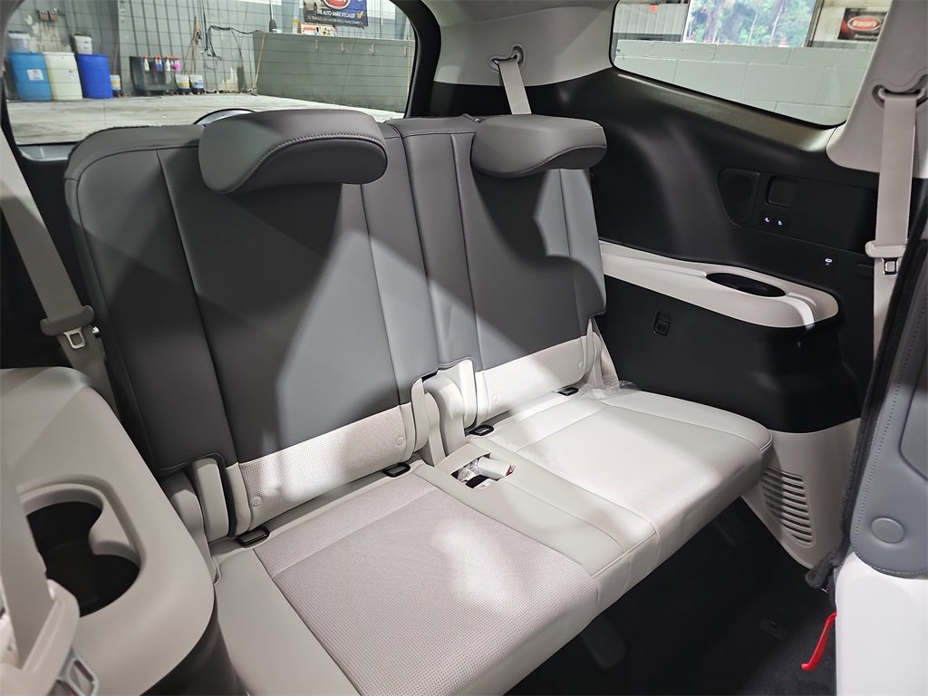 New 2026 Hyundai Ioniq 9 Calligraphy image 12