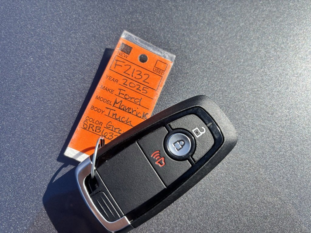 New 2025 Ford Maverick XLT image 24