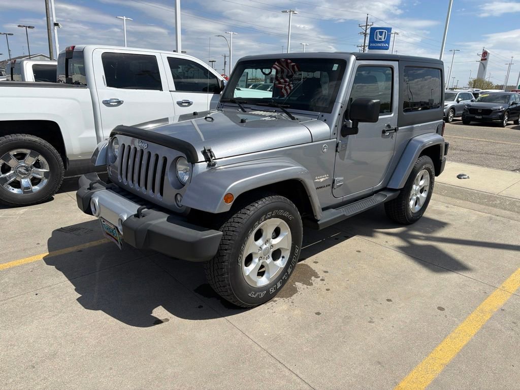 Used 2014 Jeep Wrangler Sahara w/ Connectivity Group AWD/4WD image 8