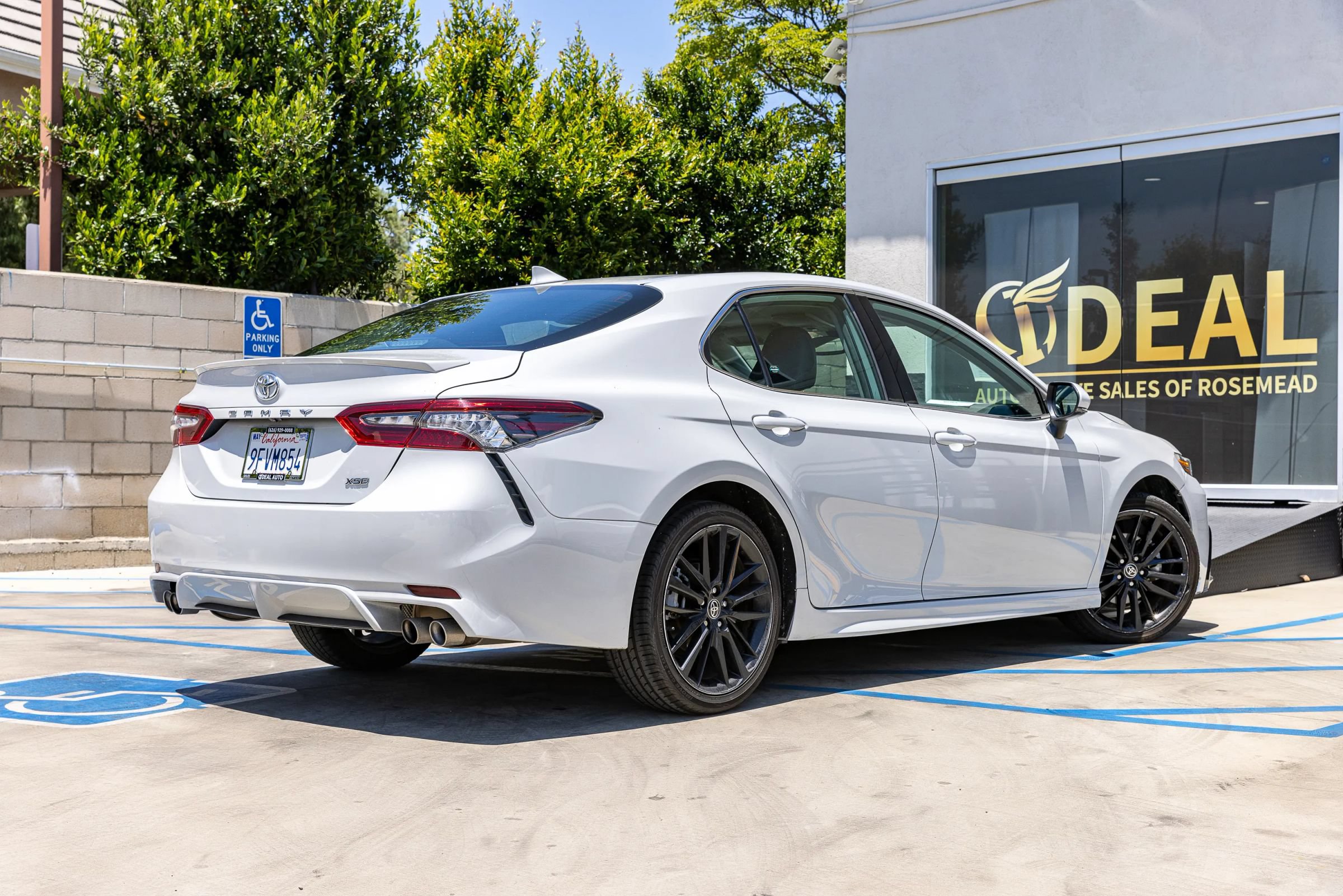 Used 2023 Toyota Camry XSE FWD image 15