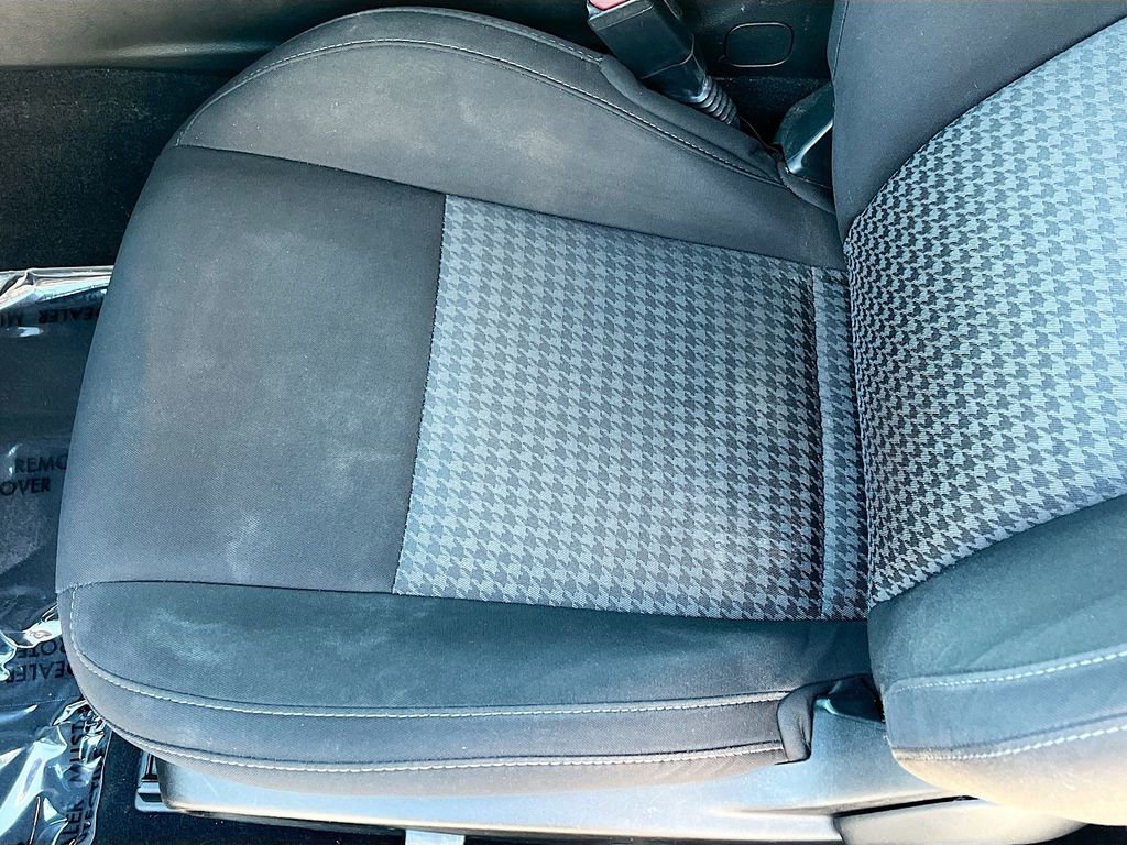 Used 2022 Dodge Challenger GT RWD image 19