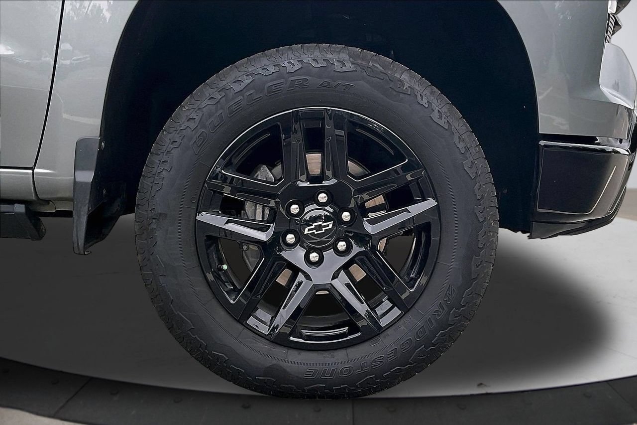 Used 2025 Chevrolet Silverado 1500 LT Trail Boss w/ Convenience Package II AWD/4WD image 35