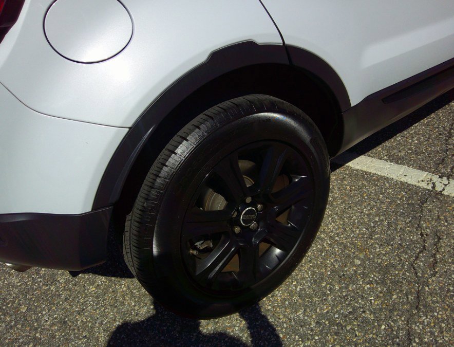 Used 2018 Land Rover Range Rover Evoque SE Premium image 9