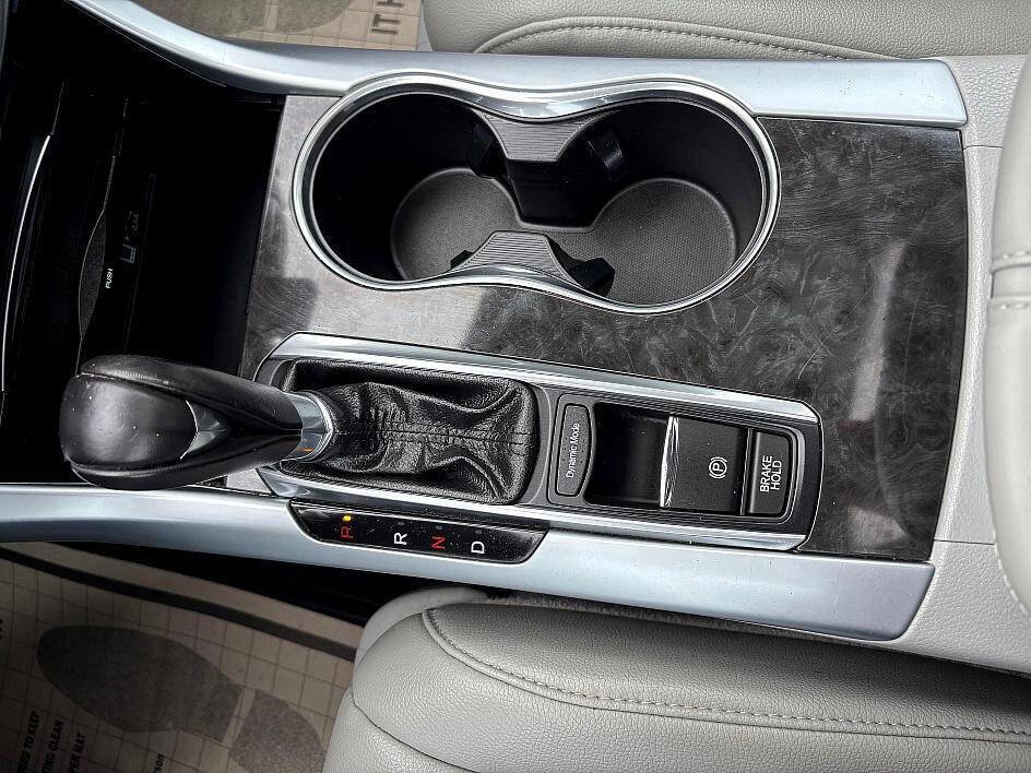 Used 2019 Acura TLX image 26