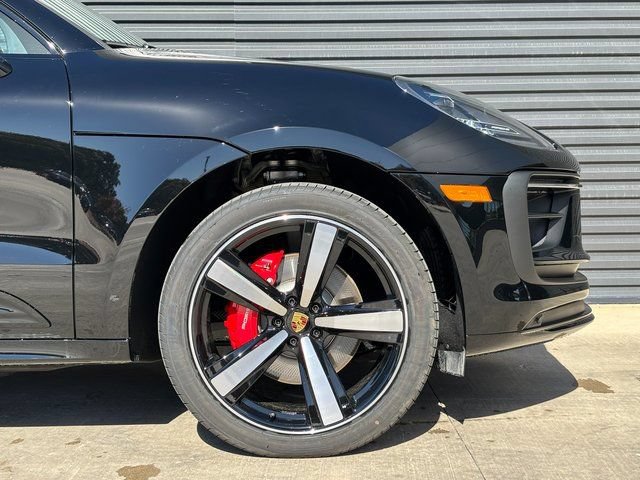 Certified 2026 Porsche Macan S AWD/4WD image 11