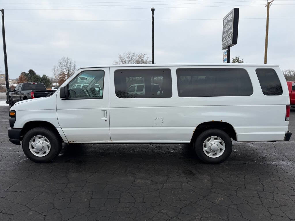 Used 2009 Ford E-350 and Econoline 350 Extended Wagon Super Duty image 2