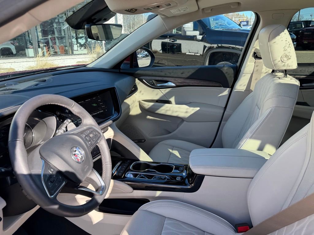 Used 2023 Buick Envision Avenir image 16