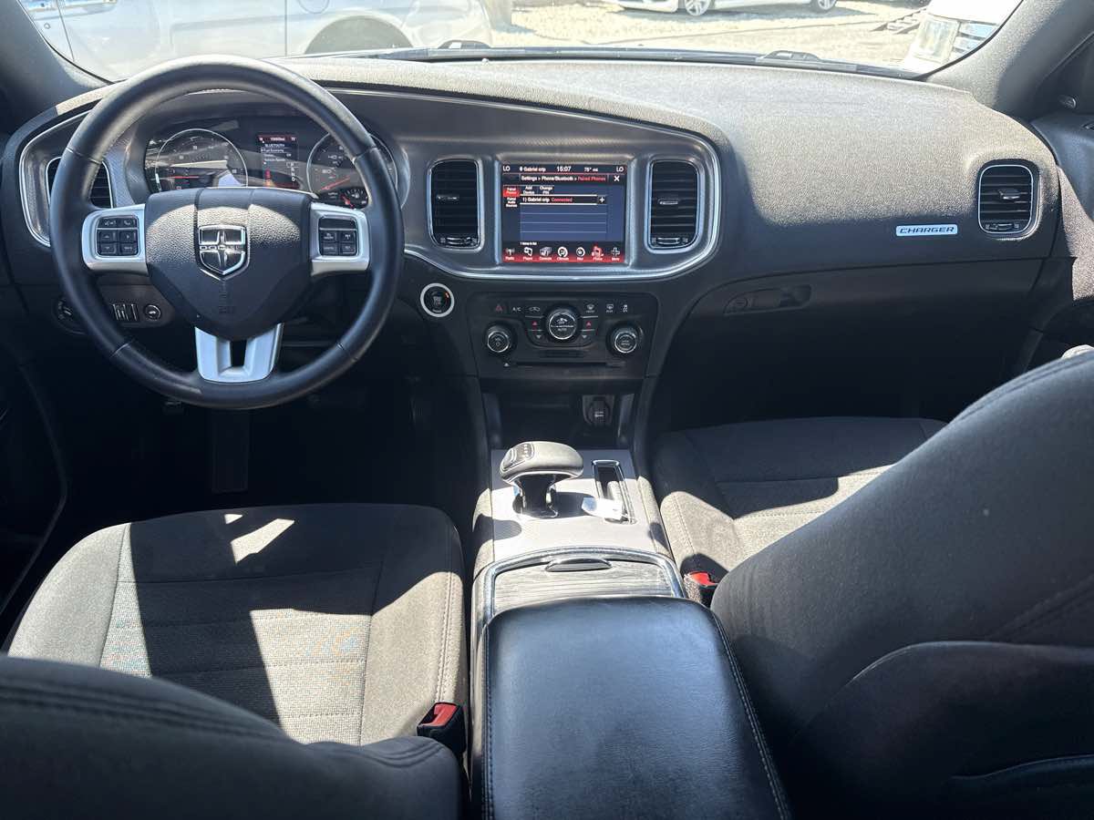 Used 2014 Dodge Charger SXT RWD image 14