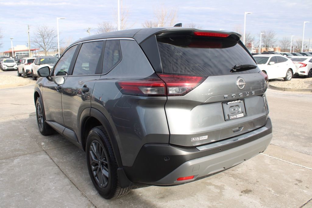 Used 2023 Nissan Rogue S image 5