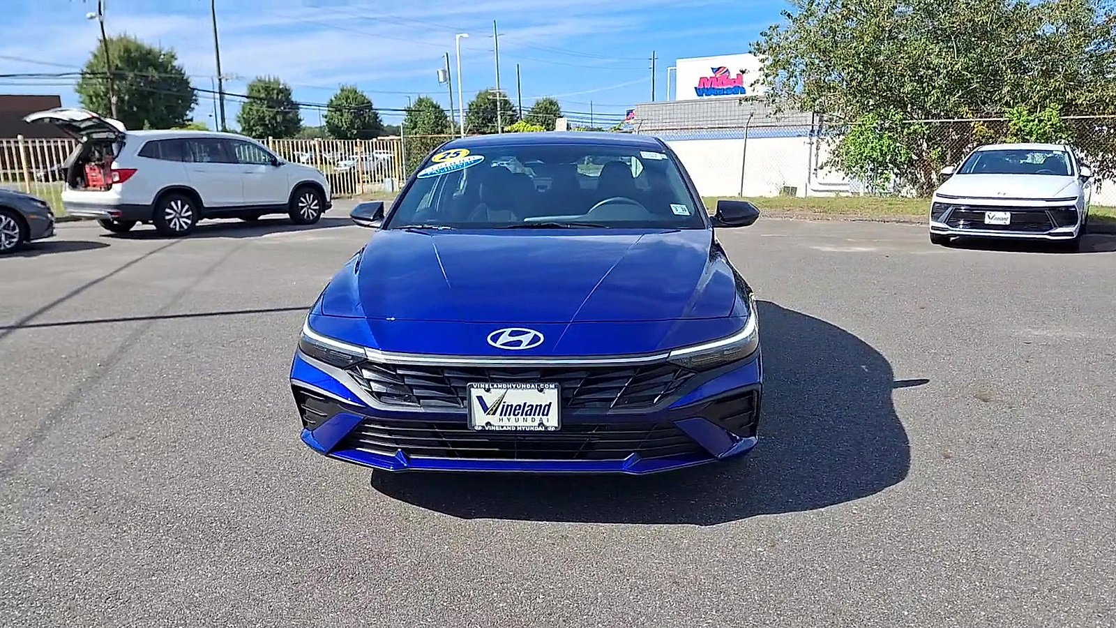 Used 2025 Hyundai Elantra Sport image 3