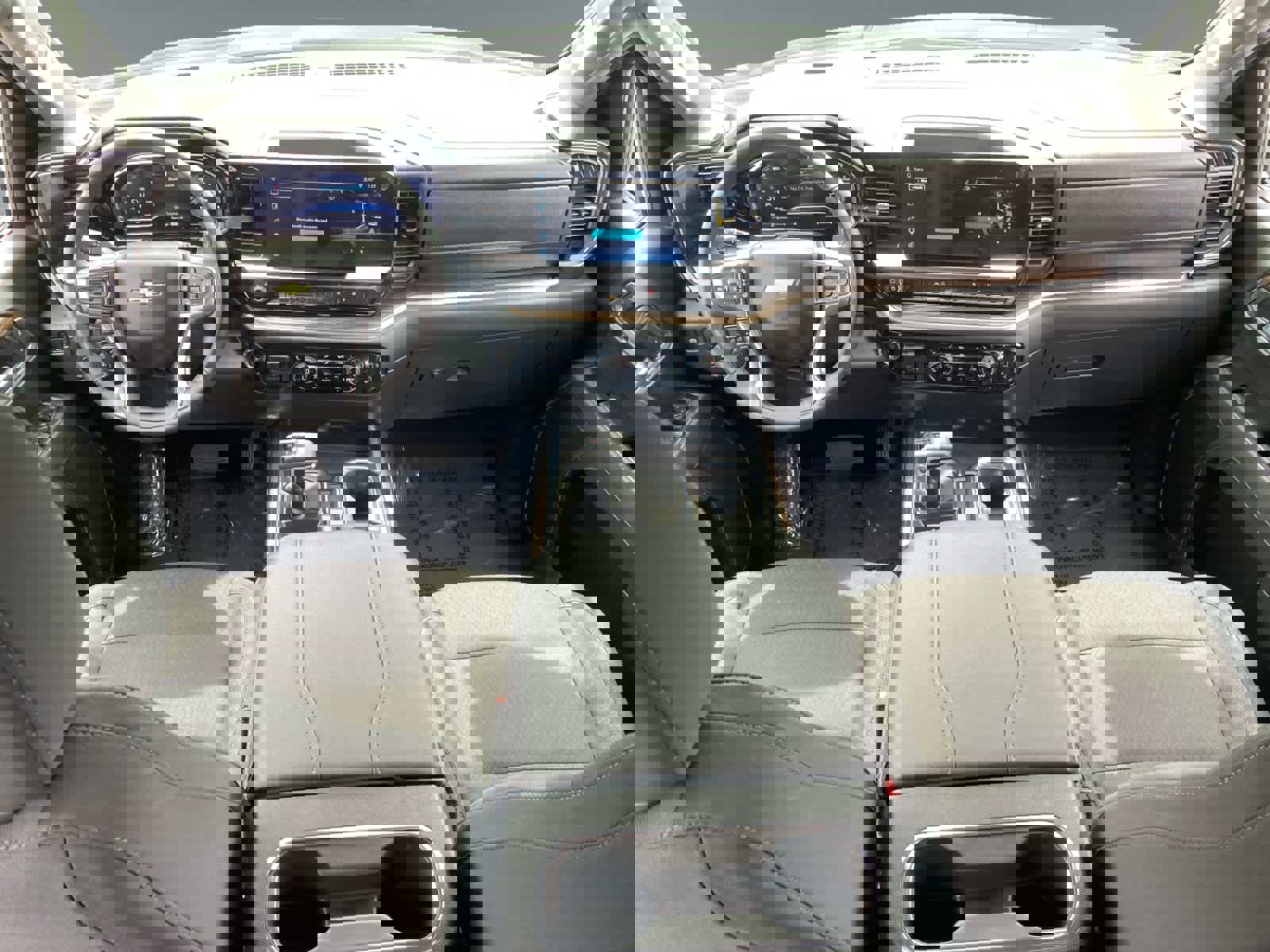 Used 2025 Chevrolet Silverado 1500 LT image 10