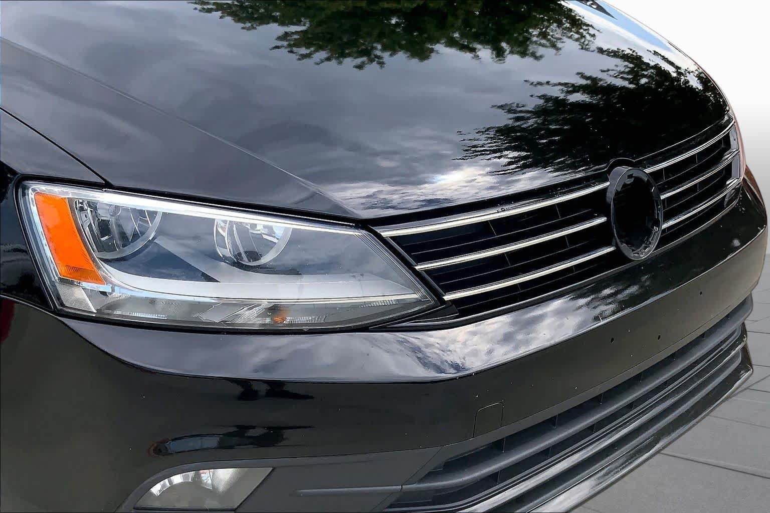 Used 2016 Volkswagen Jetta Sport FWD image 31