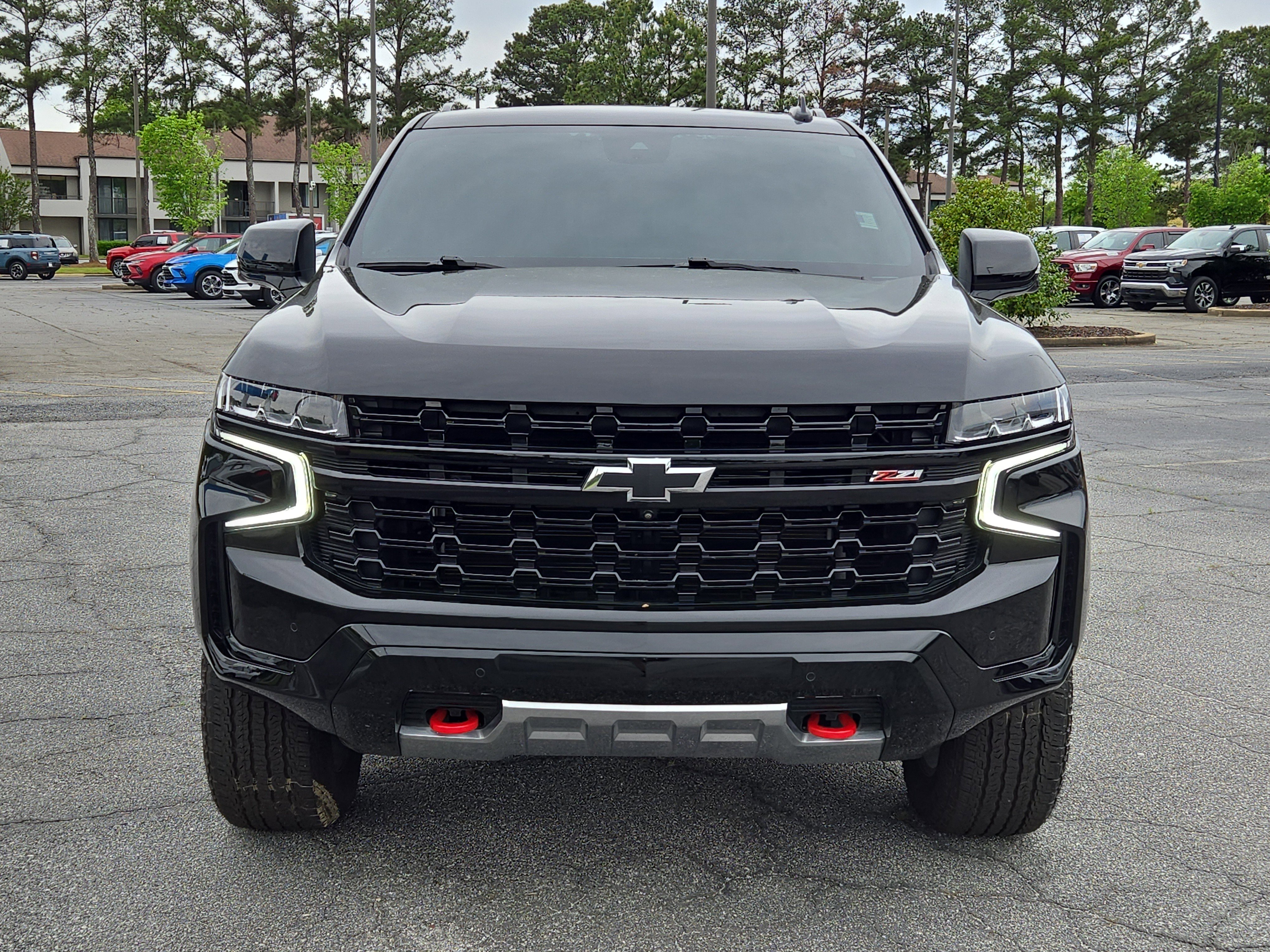Used 2024 Chevrolet Tahoe Z71 w/ Luxury Package image 3