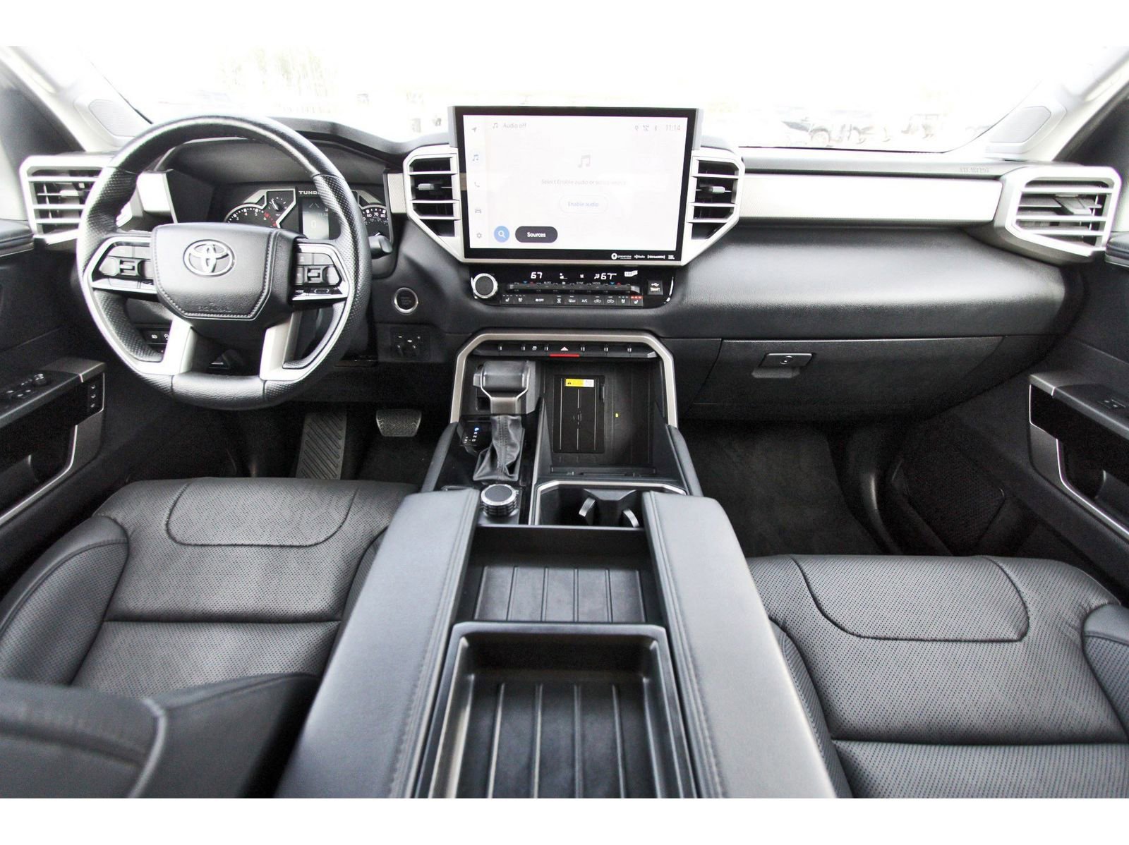 Used 2022 Toyota Tundra Limited w/ Power Package image 11