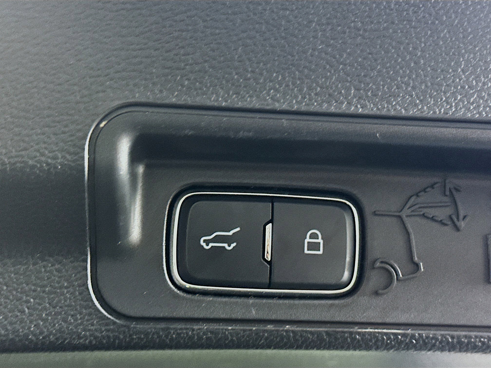 Used 2025 Ford Explorer Platinum w/ LUX Leather Package image 33