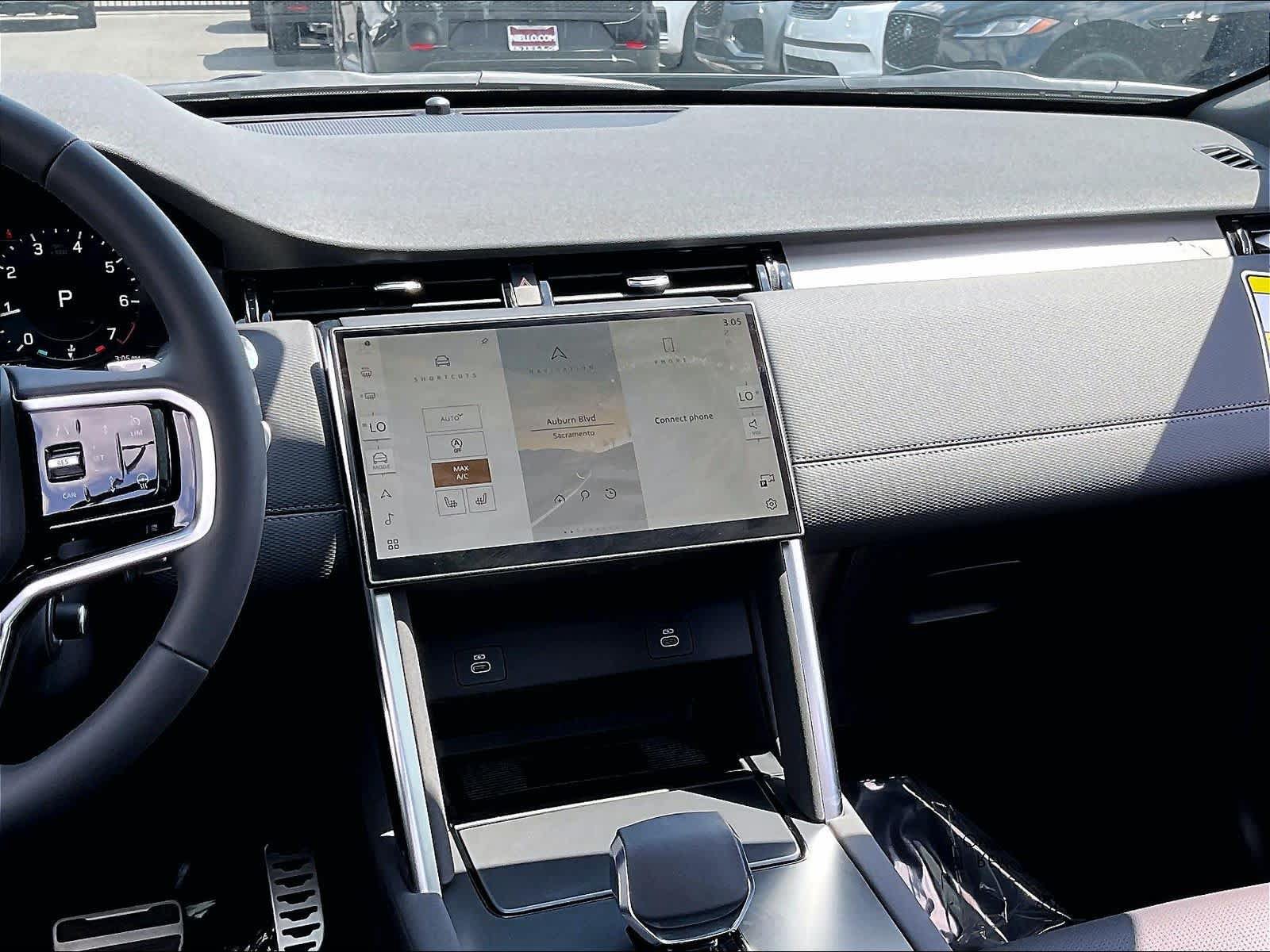 New 2026 Land Rover Discovery Sport Landmark AWD/4WD image 9