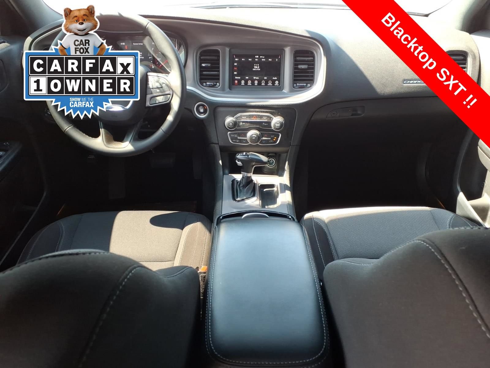 Used 2022 Dodge Charger SXT w/ Blacktop Package RWD image 10