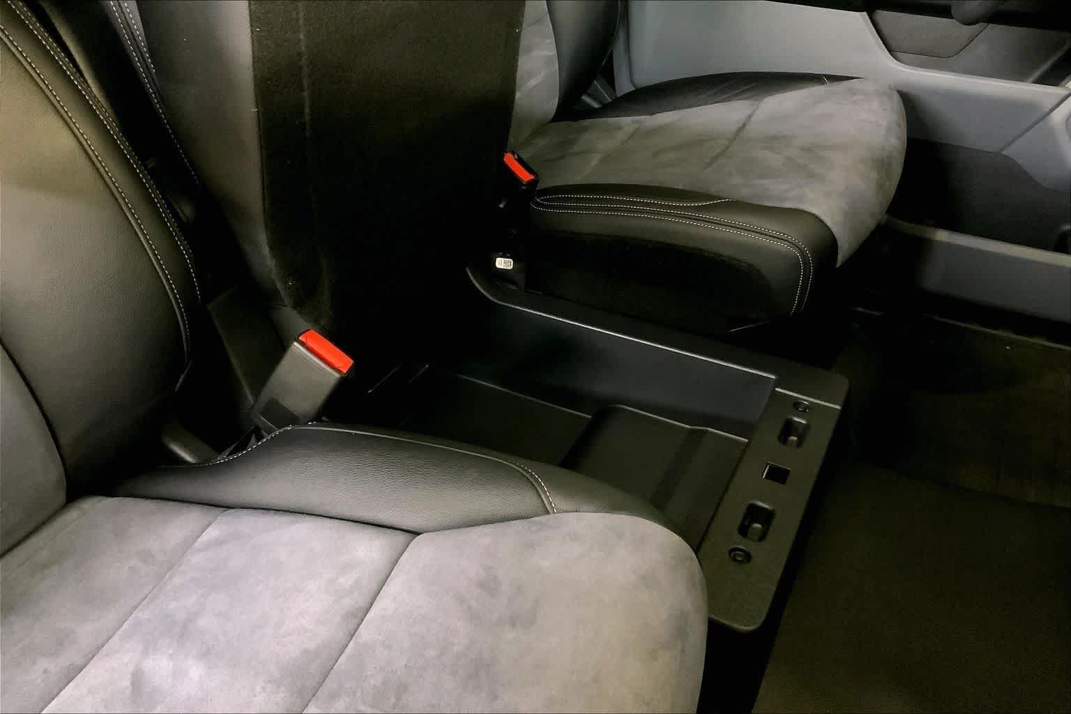 Used 2024 Ford F150 XL RWD image 7